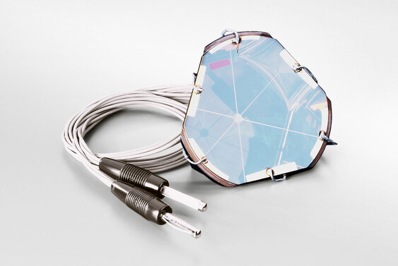 Retroreflektor mit ITO-Beschichtung Retroreflektor mit ITO-Beschichtung